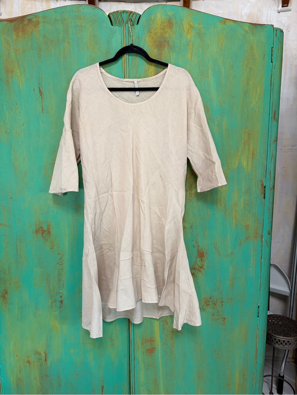 Relaxed Scoop-Neck Midi Dress in Cream